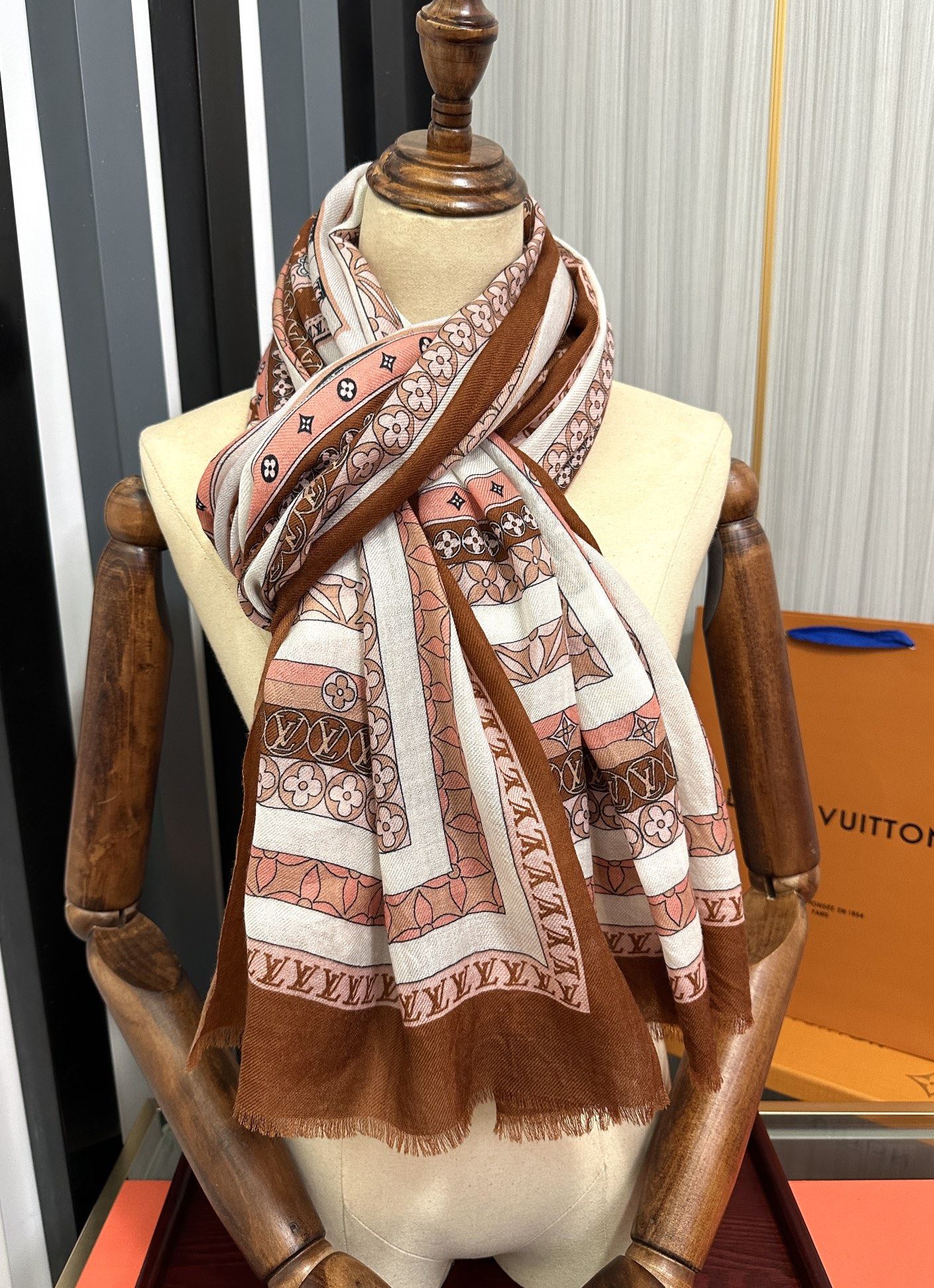 Louis Vuitton Scarf